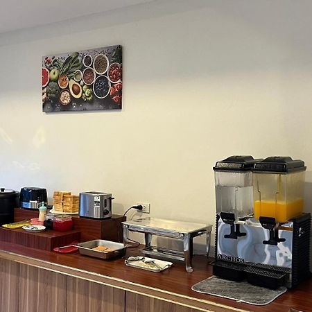 The Charlotte Smart Hotel Лопбури Экстерьер фото
