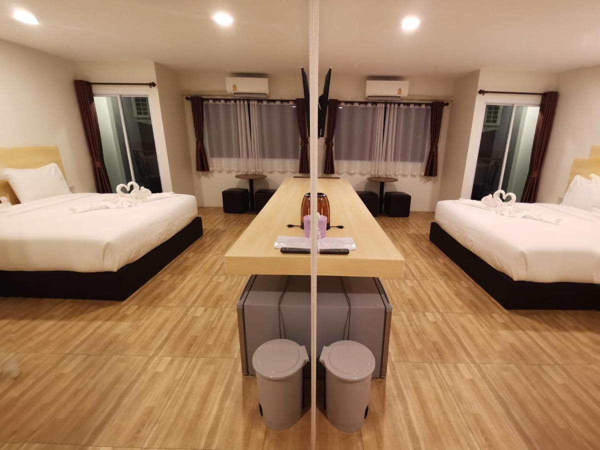 The Charlotte Smart Hotel Лопбури Экстерьер фото